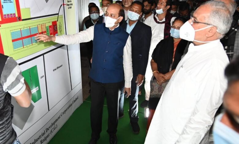 मुख्यमंत्री एयरपोर्ट से सीधे पहुंचे साईंस कॉलेज मैदान: सांसद राहुल गांधी के कार्यक्रम की तैयारियों का जायजा लिया 1 avni
