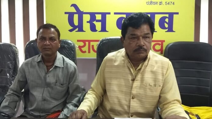 आदिवासी समाज का विधायक से सवाल, कहा– हुंकार रैली क्यों 1 avni 94