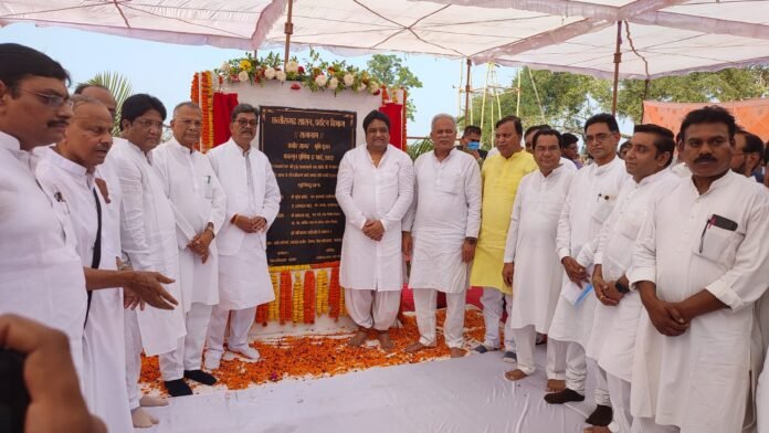भूपेश बघेल ने दामाखेड़ा में दी करोड़ों की सौगात,मेला की व्यवस्था राशि 50 लाख रुपए करने की घोषणा 1 A 100