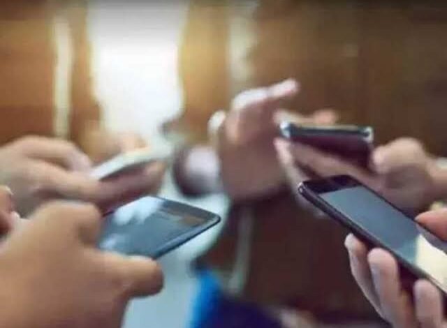 बोर्ड परीक्षा हेल्पलाइन से हिन्दी में निबंध, व्याकरण संबंधी प्रश्नों का हुआ निराकरण 1 avni 9
