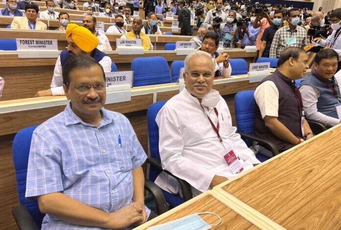 नई दिल्ली के सम्मेलन में पहुंचे भूपेश बघेल,मुख्यमंत्रियों से की मुलाकात 1 A 37