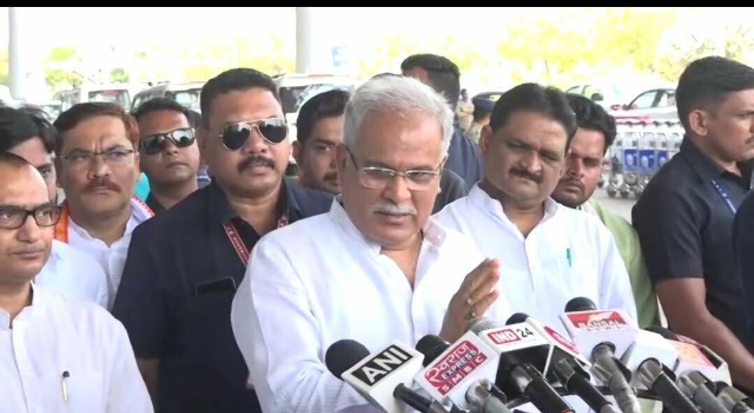 दिल्ली रवाना हुए भूपेश बघेल,ज्योतिरादित्य सिंधिया पर किया हमला,ऑनलाइन एग्जाम के बारे में कहा 1 Bhupesh Baghel left for Delhi attacked Jyotiraditya Scindia said about online