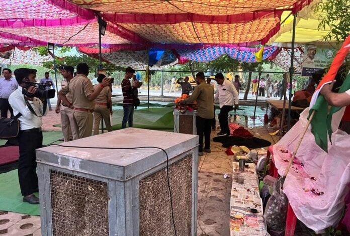 पुलिस ने एनआरडीए परिसर को किया कब्जामुक्त, धरना समाप्त करने किसानों को नोटिस 1 The society of the sons of the region who spread the light of freedom by tearing apart the darkness of slavery will always be indebted. 6