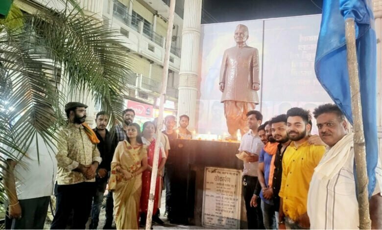 गुलामी के अंधकार को चीरकर आजादी की रौशनी फैलाने वाले क्षेत्र के सपूतों का समाज रहेगा सदैव ऋणी 1 The society of the sons of the region who spread the light of freedom by tearing apart the darkness of slavery will always be indebted.