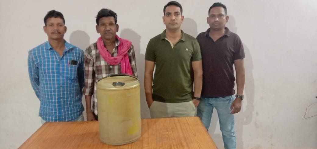 अवैध शराब के साथ आरोपी गिरफ्तार 1 avni 110