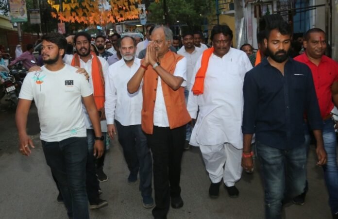 भाजपा के 15 साल की विकास कार्यों व प्रदेश सरकार की असफलताओं को घर-घर पहुंचाए कार्यकर्ता 1 The society of the sons of the region who spread the light of freedom by tearing apart the darkness of slavery will always be indebted. 45
