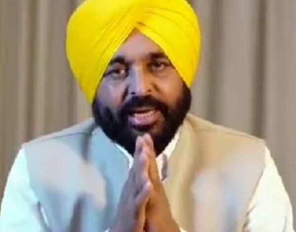 पंजाब मुख्यमंत्री भगवंत मान जिस एयरक्राफ्ट से गुजरात दौरे पर गए उसका 44 लाख से ज्यादा का बना बिल, आरटीआई से हुआ खुलासा 1 The society of the sons of the region who spread the light of freedom by tearing apart the darkness of slavery will always be indebted. 56
