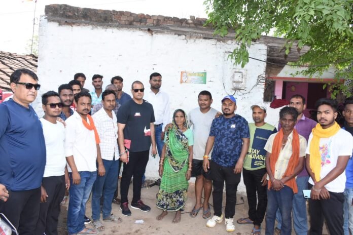 संसदीय सचिव विकास उपाध्याय ने रायपुर पश्चिम विधानसभा में की जा रही सोनिया गाँधी जनसम्पर्क यात्रा लेते जा रही हैं वृहद रूप 1 The society of the sons of the region who spread the light of freedom by tearing apart the darkness of slavery will always be indebted. 59