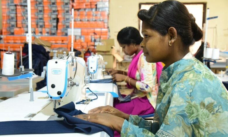 रायपुर : मजबूत इरादों से मूकबधिर एवन्ती ने लिखी अपनी तकदीर 1 Raipur: Avanti, who was deaf with strong intentions, wrote her fate