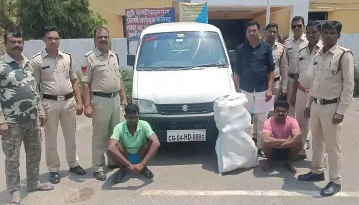 गांजा तस्करी करते दो गिरफ्तार,25 किलो का माल जब्त 1 25