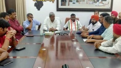 Photo of ​​​​​​​परिवहन मंत्री अकबर ने कराया परिवहन संघों के विवाद का पटाक्षेप