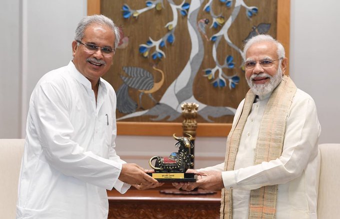 पीएम मोदी और सीएम भूपेश बघेल की मुलाकात के बाद गरीबों को पक्के मकान मिलने का रास्ता होगा साफ ? 1 After the meeting of PM Modi and CM Bhupesh Baghel, the way will be clear for the poor to get pucca houses.