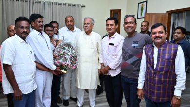 Photo of एकता मंच चरोदा ने मुख्यमंत्री को दशहरा पूजा में शामिल होने दिया न्यौता