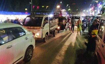 दीपावली और छठ पर्व को लेकर भीड़ के नजारे, सुरक्षा को लेकर पुलिस अलर्ट 1 subcribe 4rth eye news 13