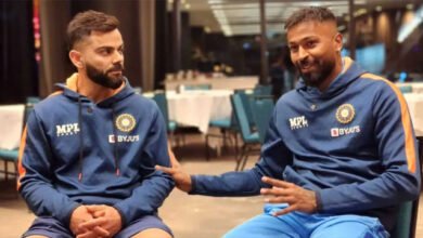 Photo of BCCI ने पाकिस्तान मैच के बाद विराट कोहली और हार्दिक पांड्या की बातचीत का वीडियो शेयर किया