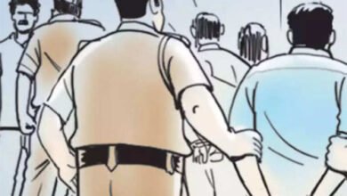 Photo of दुर्गा विर्सजन के दौरान मारपीट करने वालों का पुलिस ने निकाला जुलुस