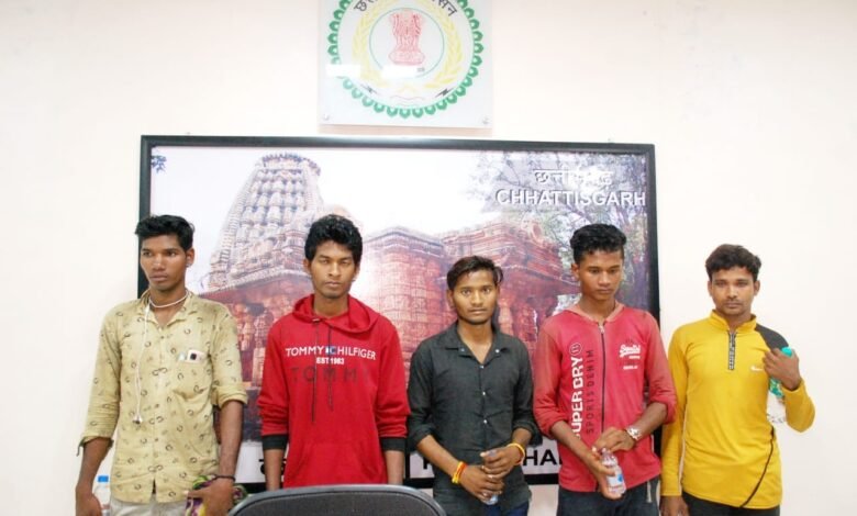 रेस्क्यू टीम तमिलनाडु से कबीरधाम जिले के चार बंधक श्रमिकों को लेकर पहुची कवर्धा 1 subcribe 4rth eye news 64