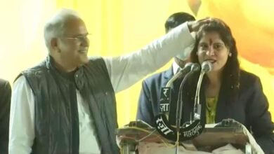Photo of जिसे सीएम ने कहा था मुंहबोली बेटी, आज विवादों से घिरी है वो बेटी, क्या दोबारा मिल पाएगा टिकट ?