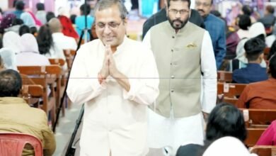 Photo of यह बड़ा पद छोड़कर राजनीती में आए, विधायक बने, फिर 6 साल पार्टी से निष्कासित होने से बचे विधायक शैलेश पांडेय