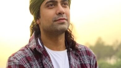 Photo of सीढ़ियों से गिरे जुबिन नौटियाल,कोहनी,सिर और माथे में आई गंभीर चोटे