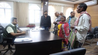 Photo of जनदर्शन में पहुंच कर नमती बाई ने कलेक्टर को दिया धन्यवाद