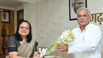 Photo of मुख्यमंत्री बघेल से हेमचंद यादव विश्वविद्यालय की कुलपति ने की सौजन्य मुलाकात