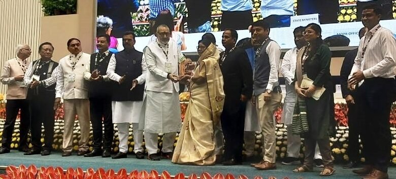 छत्तीसगढ़ की दो पंचायतों को मिला राष्ट्रीय पंचायत पुरस्कार 1 1682327038 ebabfa7402b71ab1c9b2