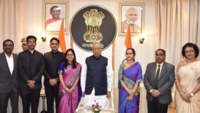 Photo of संवेदनशील होकर आमजन से जुड़ी समस्याओं का निराकरण करें : राज्यपाल