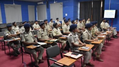 Photo of पुलिस की पहली प्राथमिकता महिलाओं की सुरक्षा होनी चाहिए : रतन लाल डांगी