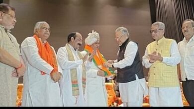 Photo of सतनामी समाज के धर्मगुरु बालदास साहेब व खुशवंत साहेब भाजपा में हुए शामिल￼