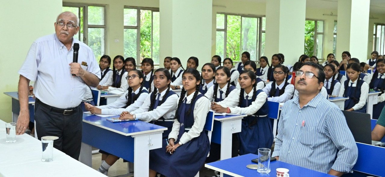 Chhattisgarh Vigyan Sabha organized a lecture on Mission Chandrayaan-3