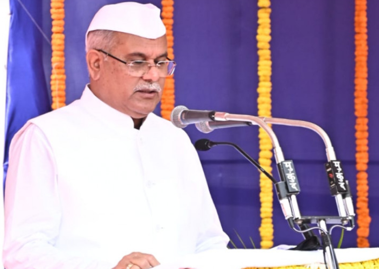 राजधानी रायपुर के पुलिस परेड ग्राउंड में आयोजित समारोह में की कई महत्वपूर्ण घोषणाएं