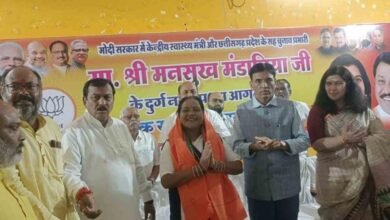 Photo of सीएम के गढ़ में  सेंध ? पद्मश्री और ब्लॉक अध्यक्ष ने थामा भाजपा का दामन