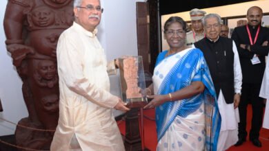 Photo of राष्ट्रपति ने महंत घासीदास संग्रहालय का किया अवलोकन