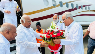 Photo of नेताप्रतिपक्ष राज्यसभा मल्लिकार्जुन खड़गे राजधानी रायपुर पहुंचे