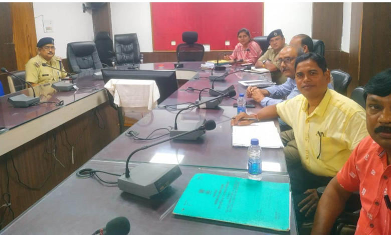 पुलिस, आयकर सहित अन्य विभागों की बैठक हुई आयोजित 10 लाख से अधिक अवैध धन 1 C:\Users\USER\Documents\Wondershare\Wondershare Filmora\Snapshot\