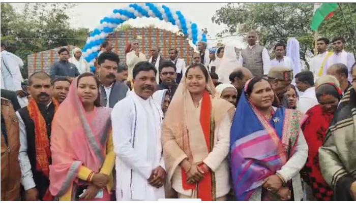 सूरजपुर: केबिनेट मंत्री लक्ष्मी राजवाड़े ने किया माता राज मोहिनी देवी की प्रतिमा का अनावरण, जाने कौन हैं माता राज मोहिनी देवी 1 Surajpur, Cabinet Minister, Lakshmi Rajwade, unveiled, statue, Mata Raj Mohini Devi,