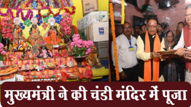 Photo of रायपुर : मुख्यमंत्री ने चंडी मंदिर तथा राम-जानकी मंदिर में पहुंचकर की पूजा अर्चना