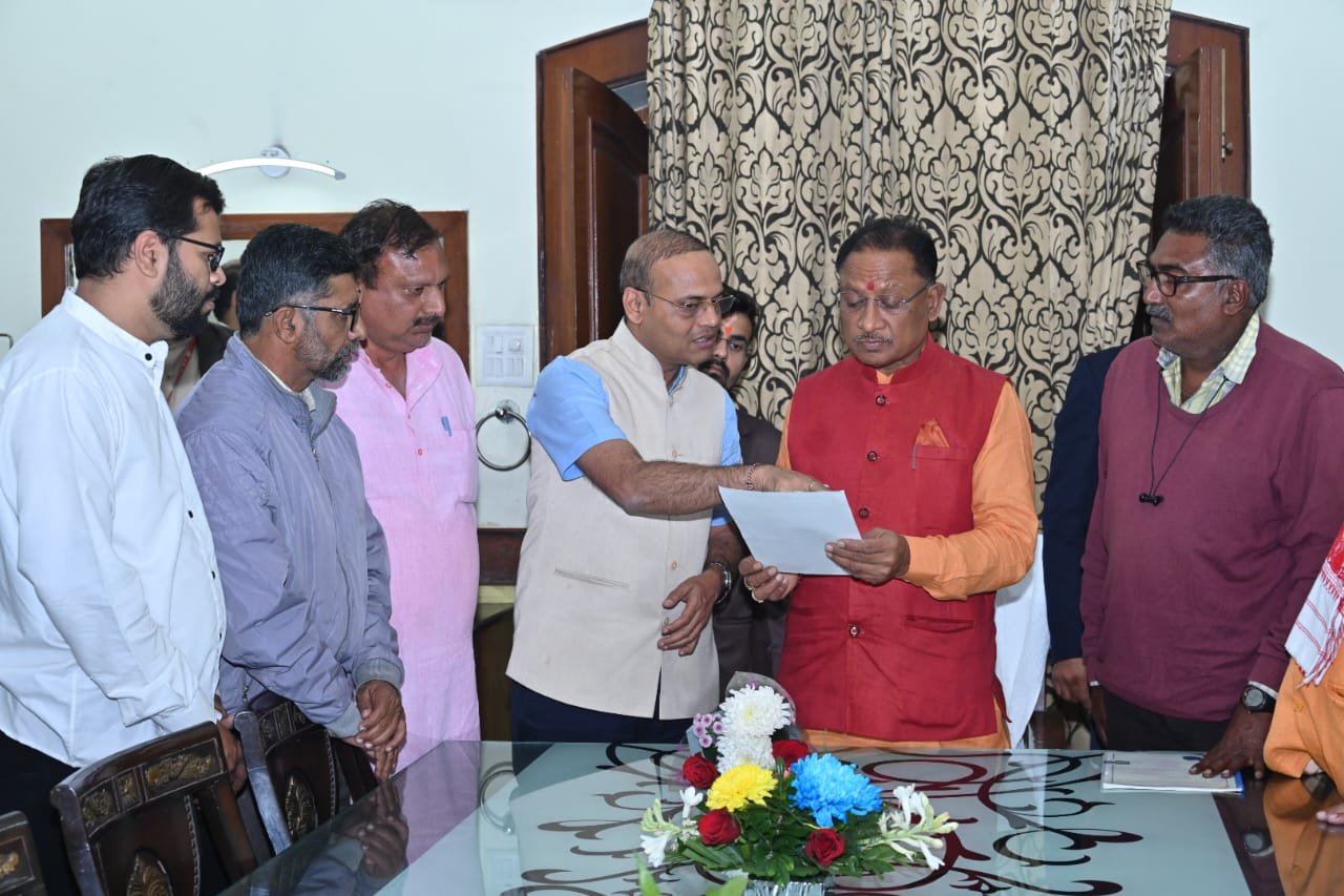 Members of, Chhattisgarh Youth Progressive, Farmers Association, paid, courtesy, call, on the ,Chief Minister,