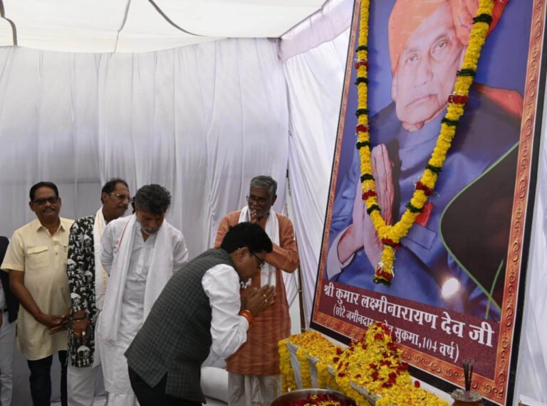 Health, and ,Revenue, Minister, paid tribute, to late, Kumar Lakshmi Narayan Dev,