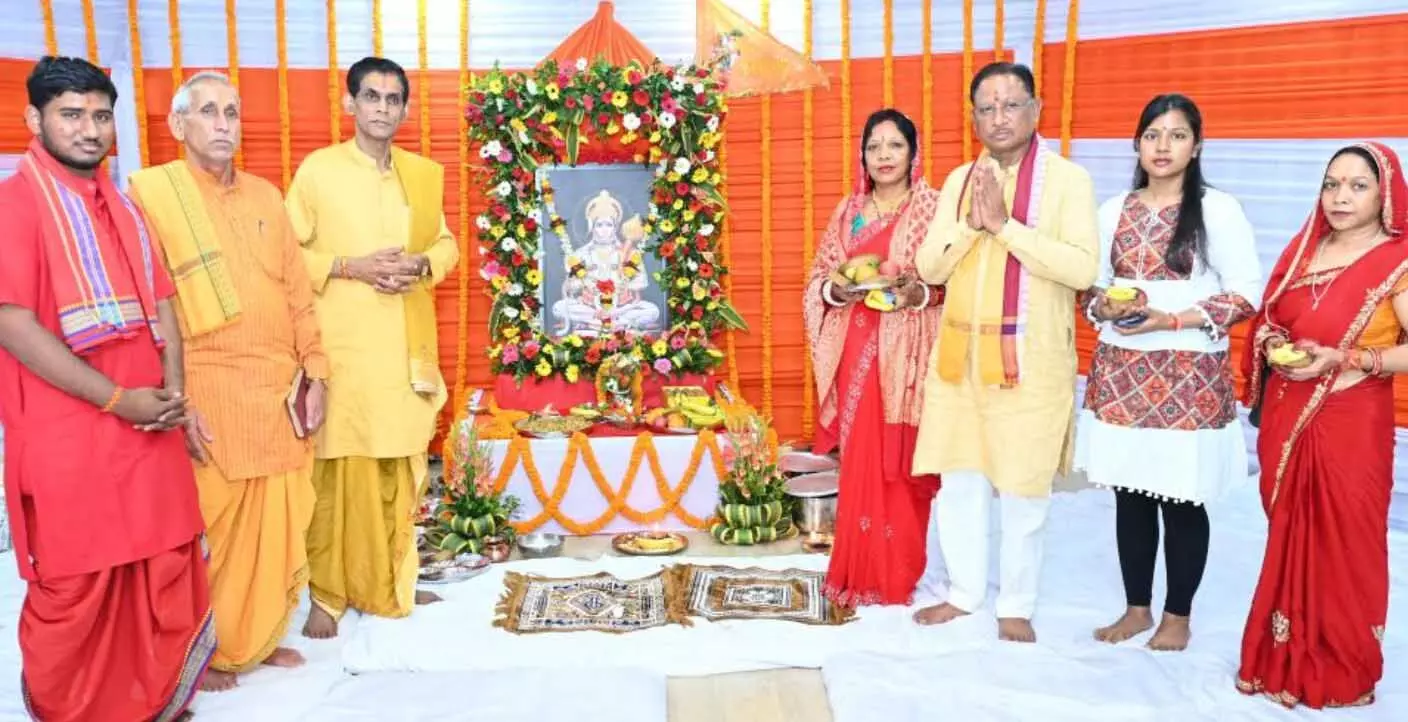हनुमान जयंती पर सीएम साय ने मुख्यमंत्री निवास में की पूजा-अर्चना