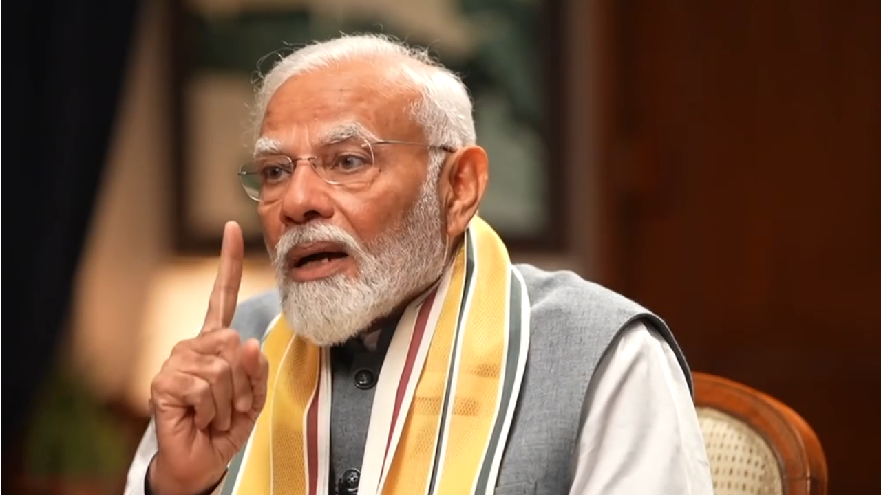 PM Modi Flags Off Katra-Srinagar Vande Bharat Express, Inaugurates World's Tallest Rail Bridge on Chenab River