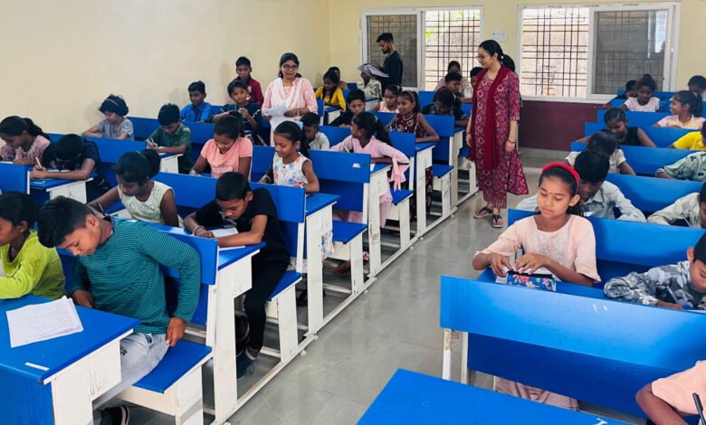 राज्य के 28 जिलों में आयोजित प्रवेश परीक्षा में 81.83 प्रतिशत विद्यार्थी हुए शामिल 1 81.83 percent students appeared in the entrance examination conducted in 28 districts of the state.