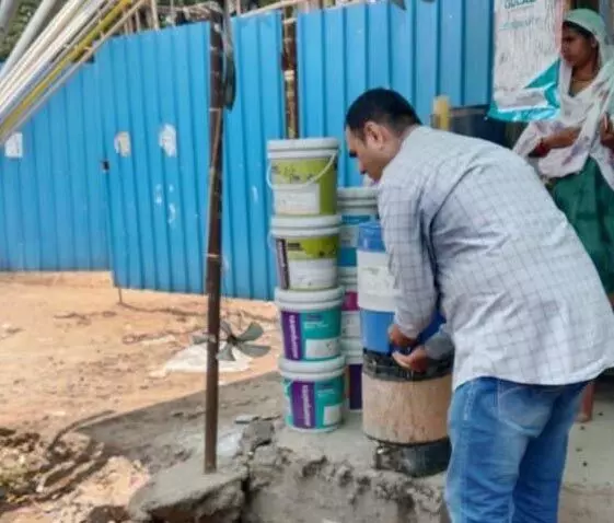 Raipur Corporation issues challan to shopkeepers, gives final warning for keeping dustbins