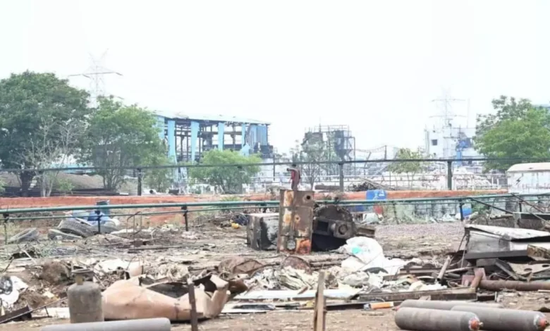 बारूद फैक्ट्री ब्लास्ट स्थल में रेस्क्यू का कार्य पूरा,कलेक्टर ने दिया बड़ा बयान 1 Rescue work completed at gunpowder factory blast site, Collector gave a big statement