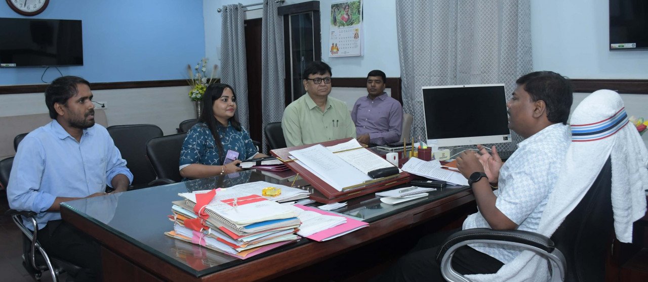 Raipur's in-charge minister Kashyap reviewed the preparations of the Municipal Corporation before the rains.
