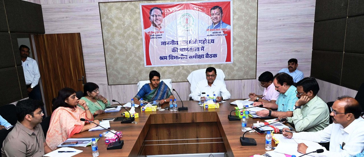 100% workers should get benefits of government schemes: Labor Minister Dewangan