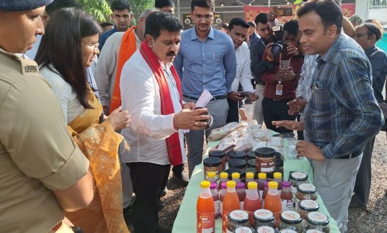 उप मुख्यमंत्री विजय शर्मा ने मिलेट कैफे का किया अवलोकन 1 Deputy Chief Minister Vijay Sharma inspected Millet Cafe