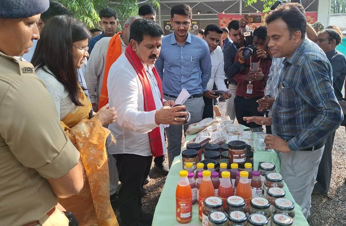 Deputy Chief Minister Vijay Sharma inspected Millet Cafe