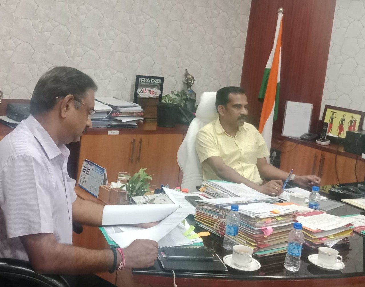 Transport Secretary's instructions to settle insurance claims of damaged vehicles in Balodabazar as soon as possible